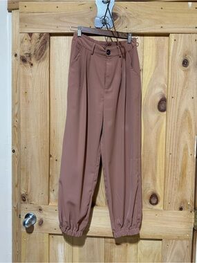 High-Waist Elastic Cuffed Pants in Dusty Rose